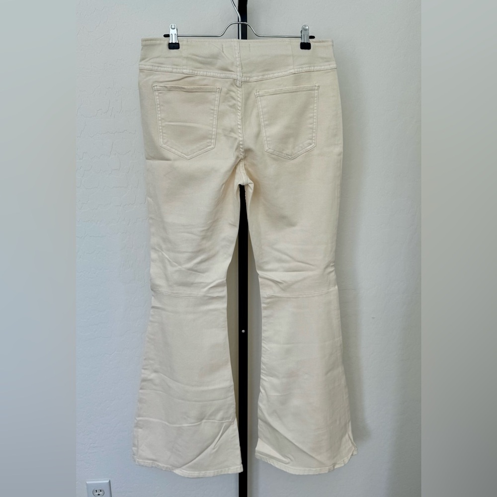 NWT Free People Cream Flared Jeans